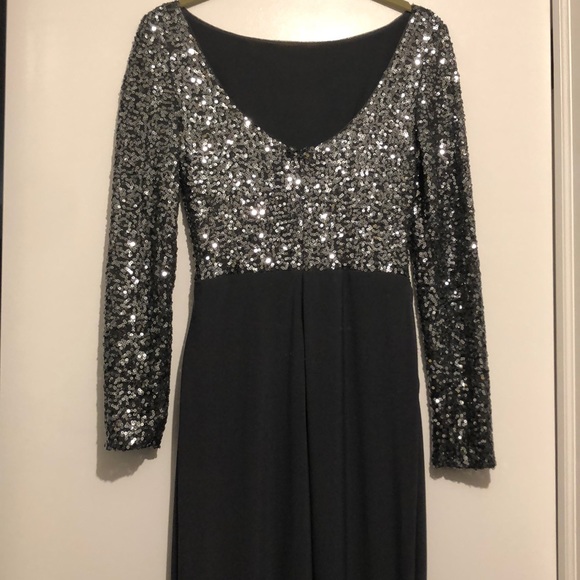 Stunning sequence Gown - Picture 5 of 6